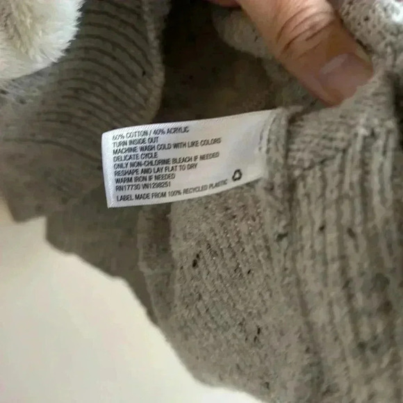 Universal Thread Womens 3 Button Down Gray Speckled Cardigan Sweater Size Med - Picture 3 of 7